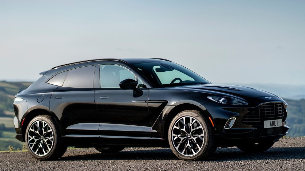 Aston Martin DBX – 2021